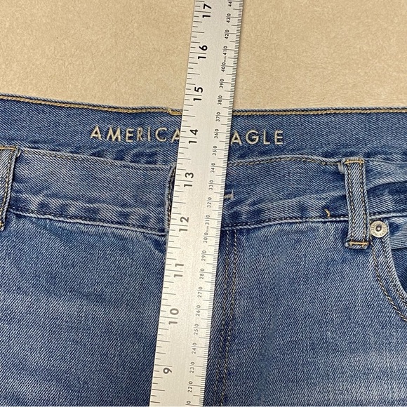 American Eagle Distressed Mom jeans Light wash Size Plus Size 18 Regular - Picture 14 of 16